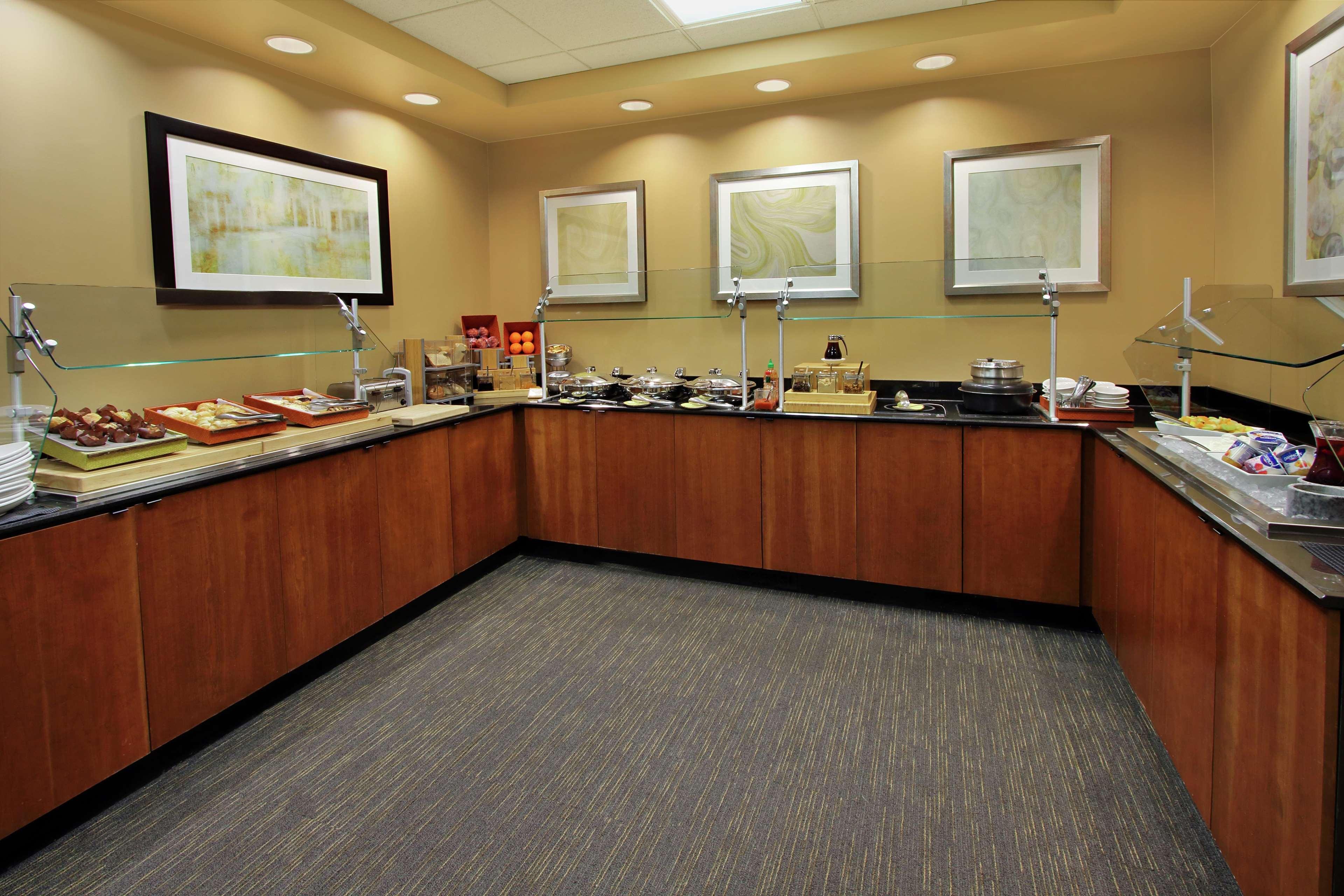 Doubletree By Hilton Newark